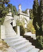 Алупкинский парк: Нижний парк — террасы, львы и фонтаны
