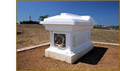 Памятник на могиле английских солдат павших в Альминском сражении Памятник английским солдатам
